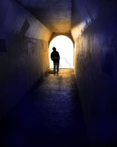 filepicker_DxYzQK2CQumbX1G4Ntcg_weißes licht tunnel